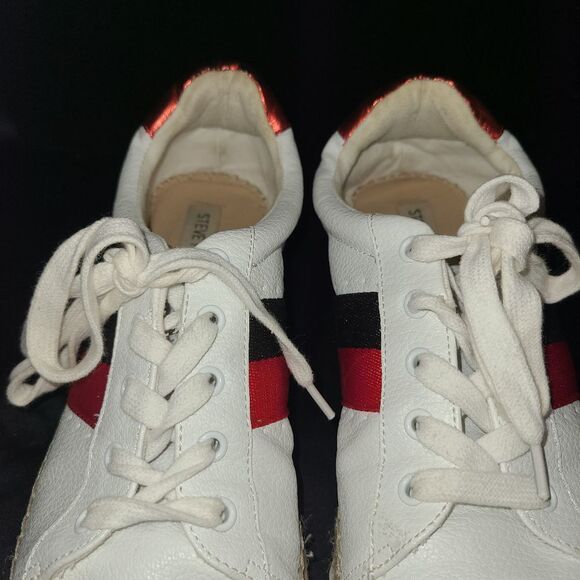 Steve Madden Kalypso Sneaker - Picture 5 of 9